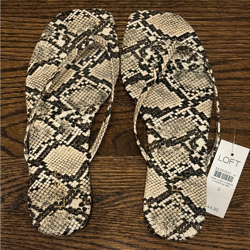 NWT LOFT Snakeskin Pattern Sandals - Black and Cream Size 9